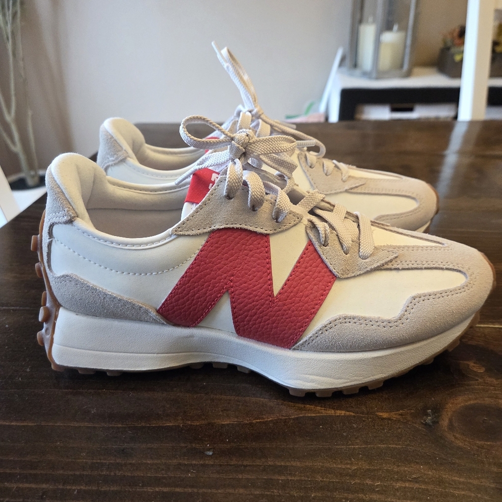 Womens New Balance 327